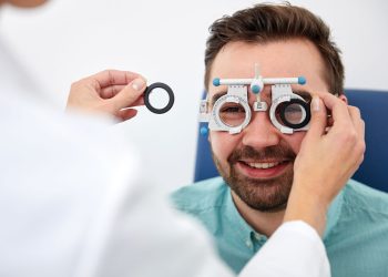 What to Expect During a Comprehensive Eye Examination in Singapore