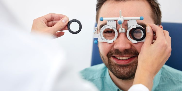 What to Expect During a Comprehensive Eye Examination in Singapore